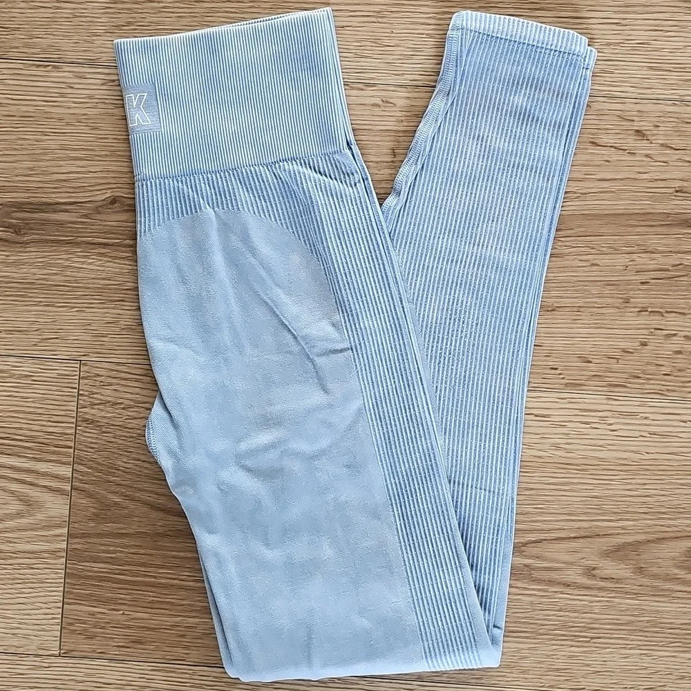 PINK Victoria's Secret Ribbed Sky Blue Leggings, Size Extra Small